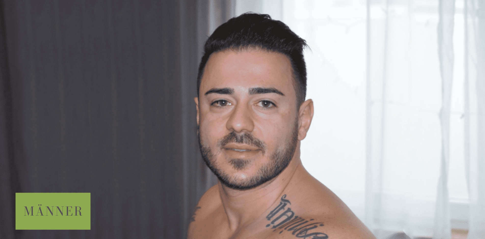 Foto eines lächelden Mannes